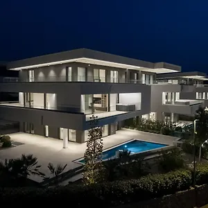 Hadrie Luxury And Azimut Apartment Malinska